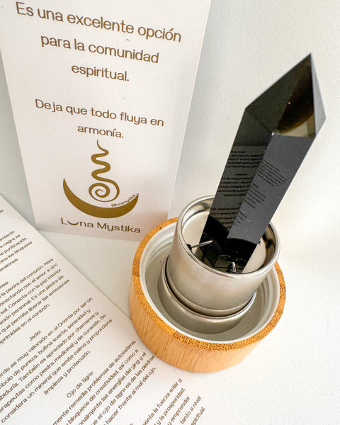 Termo de bambú y obsidiana negra