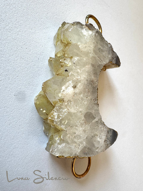 🌙 Luna Silencio – escucha profunda.