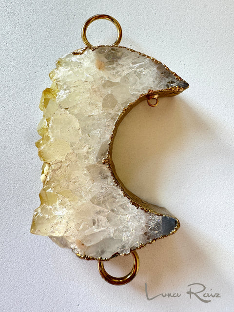 🌙 Luna Raíz – anclaje y protección.