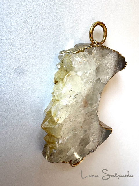 🌙 Luna Sagrada – honra lo divino.